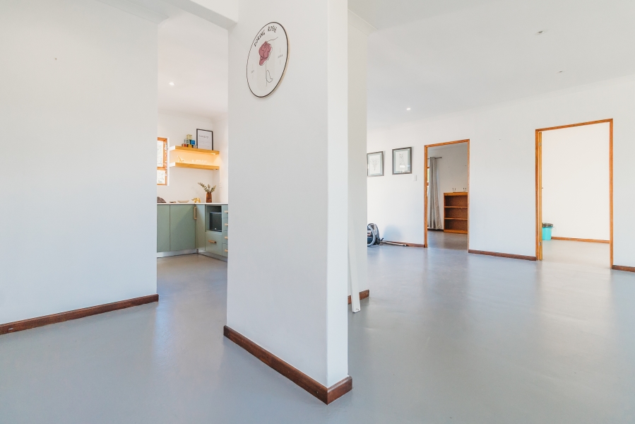 7 Bedroom Property for Sale in Loerie Park Western Cape